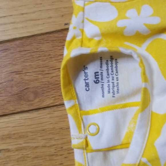 6 m carter  dress and shorts. 6 m Disney lion king onsie ,pants ,hat - Picture 3 of 7